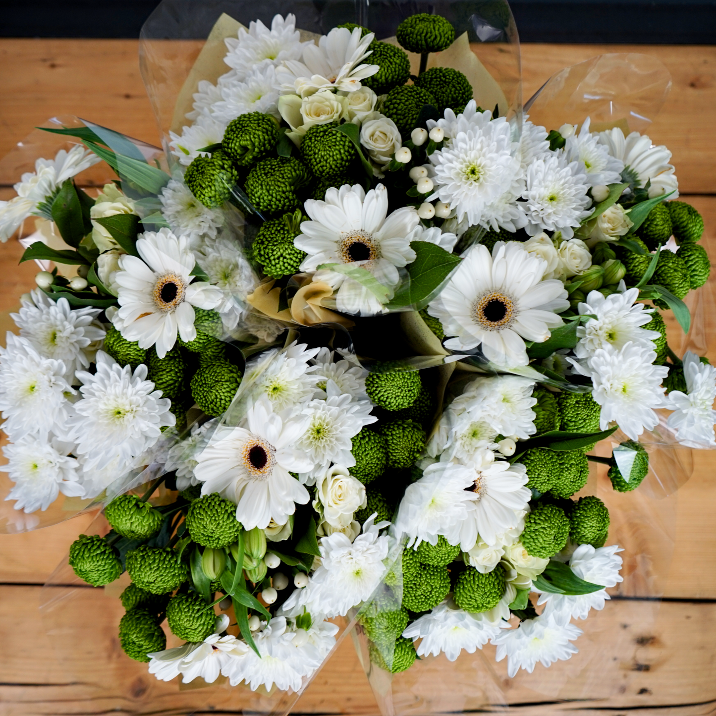 10 Stem White Bouquet (10 Bunches)